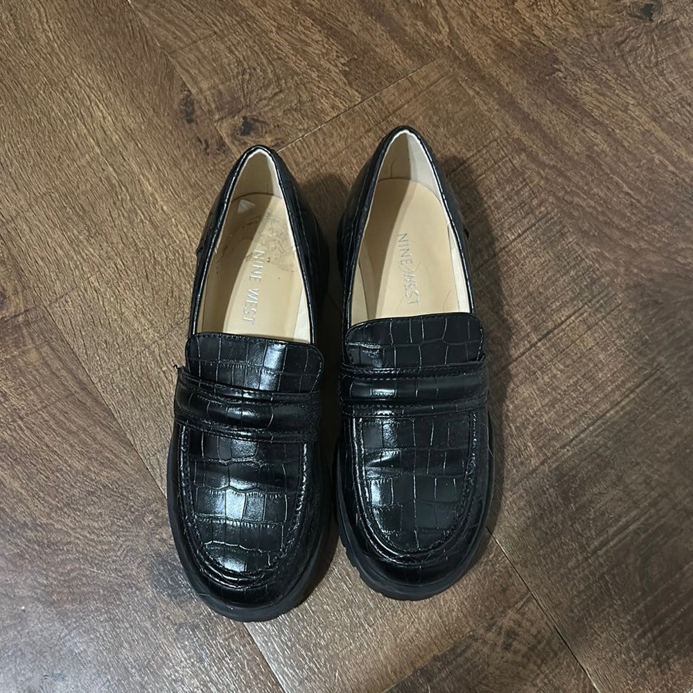 Nine West Black Crocodile Pattern Loafers